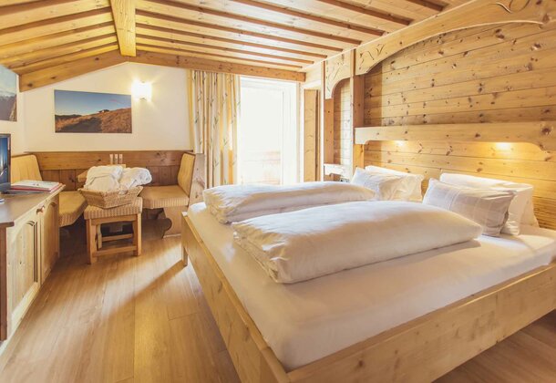 Doppelzimmer Comfort für Familien im Hotel Hohe Burg in Trins