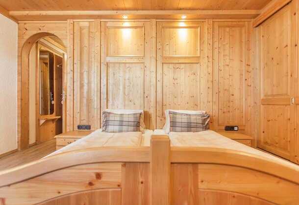 Doppelbett Doppelbett im Hotel Hohe Burg in Trins